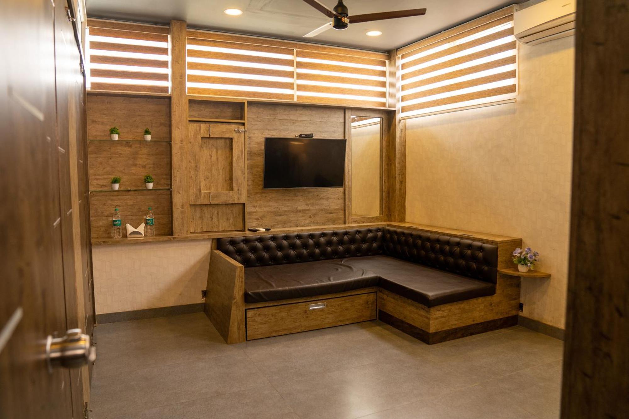 Seasons Jp Nagar Apartment