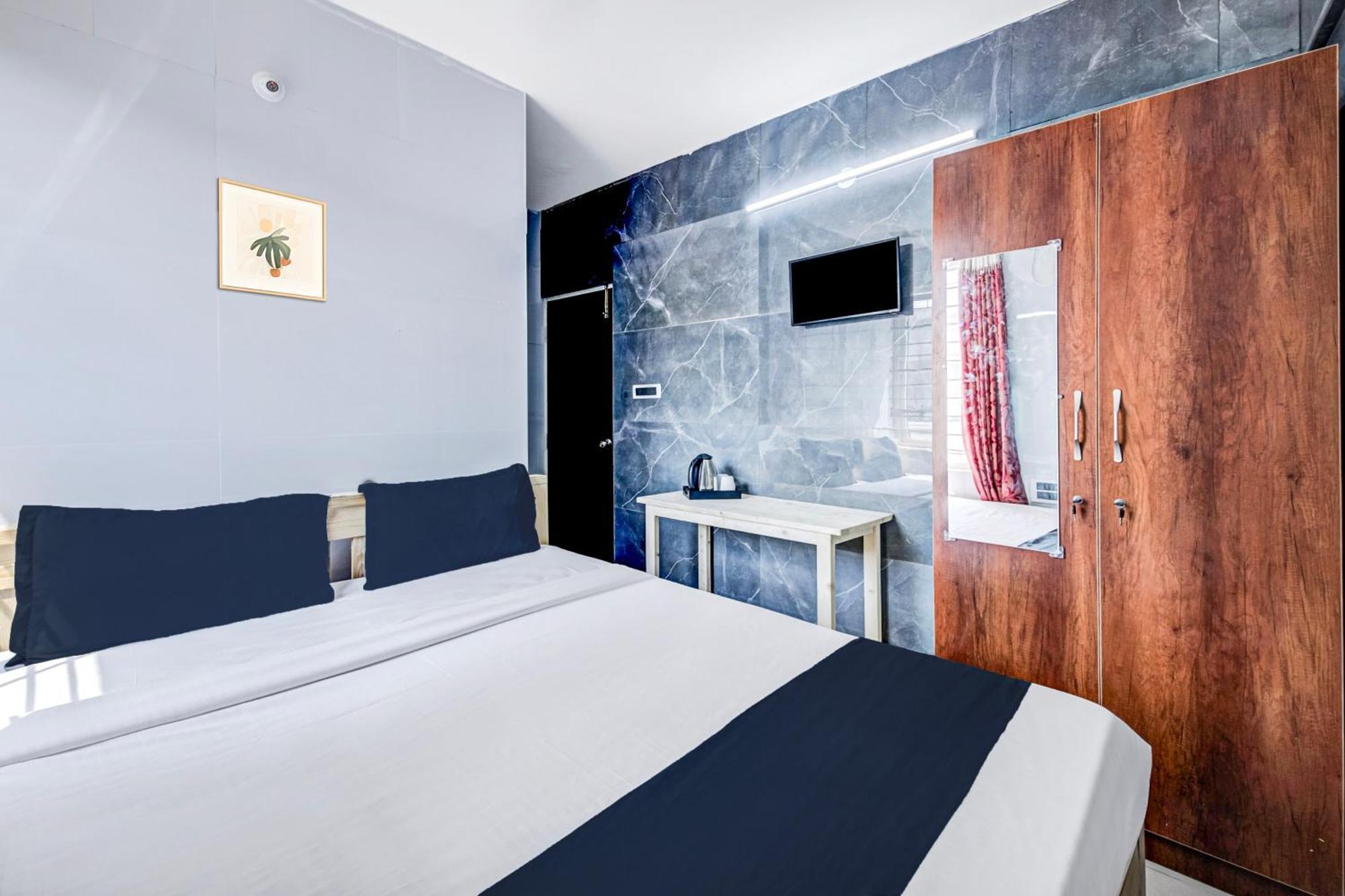 Collection O Sapthagiri Hotel