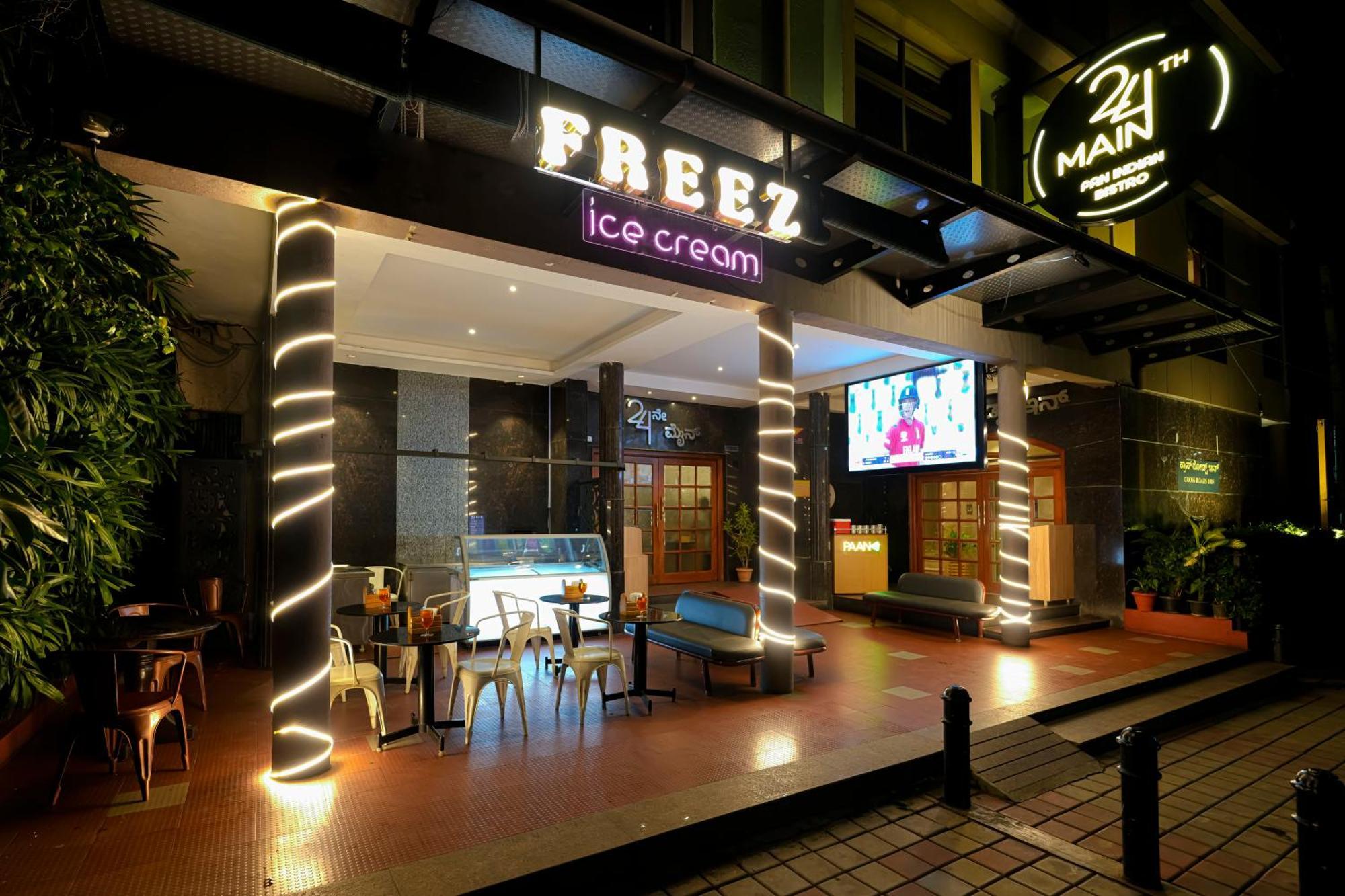 Cross Roads Hotel 3*