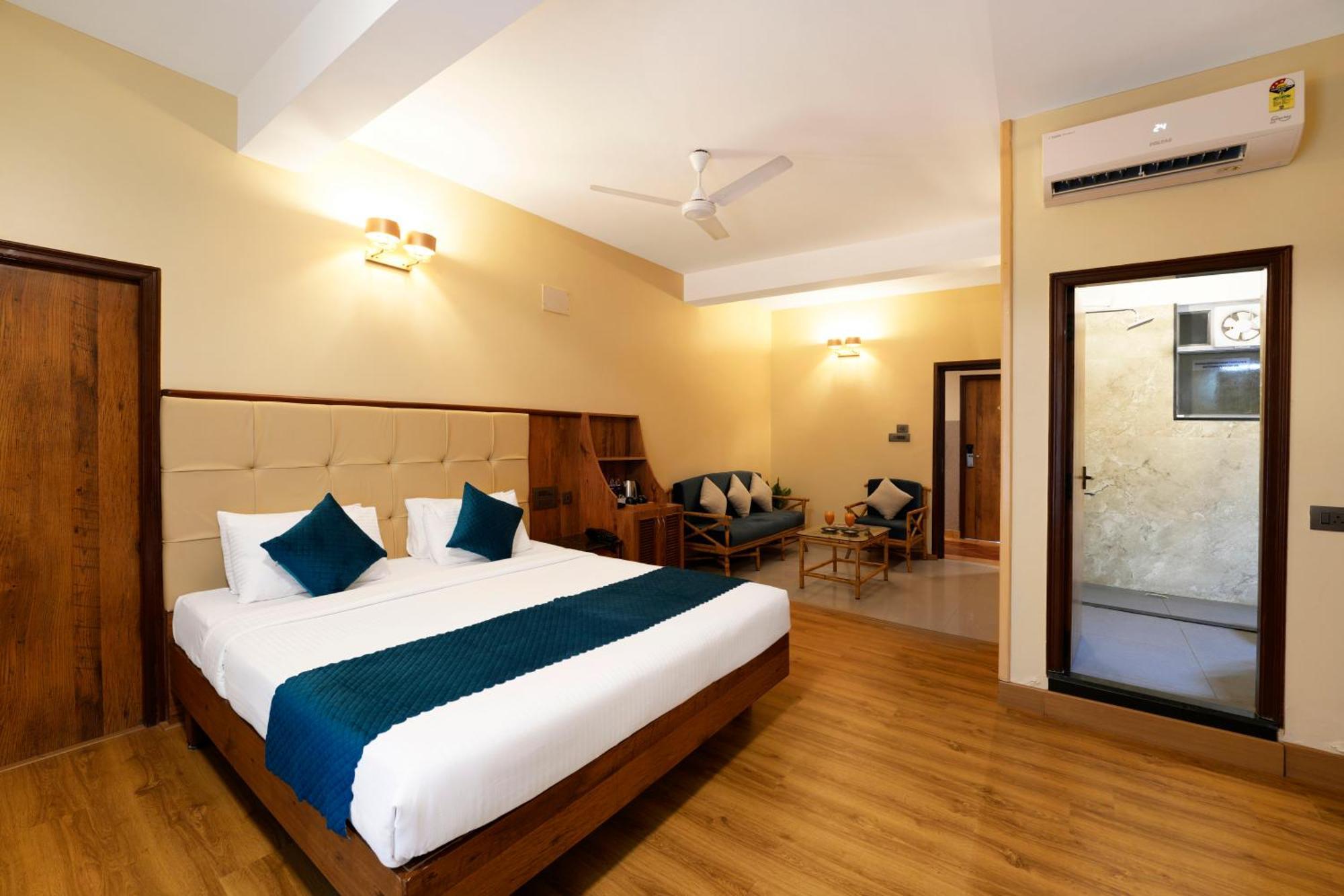 Cross Roads 3* Bangalore