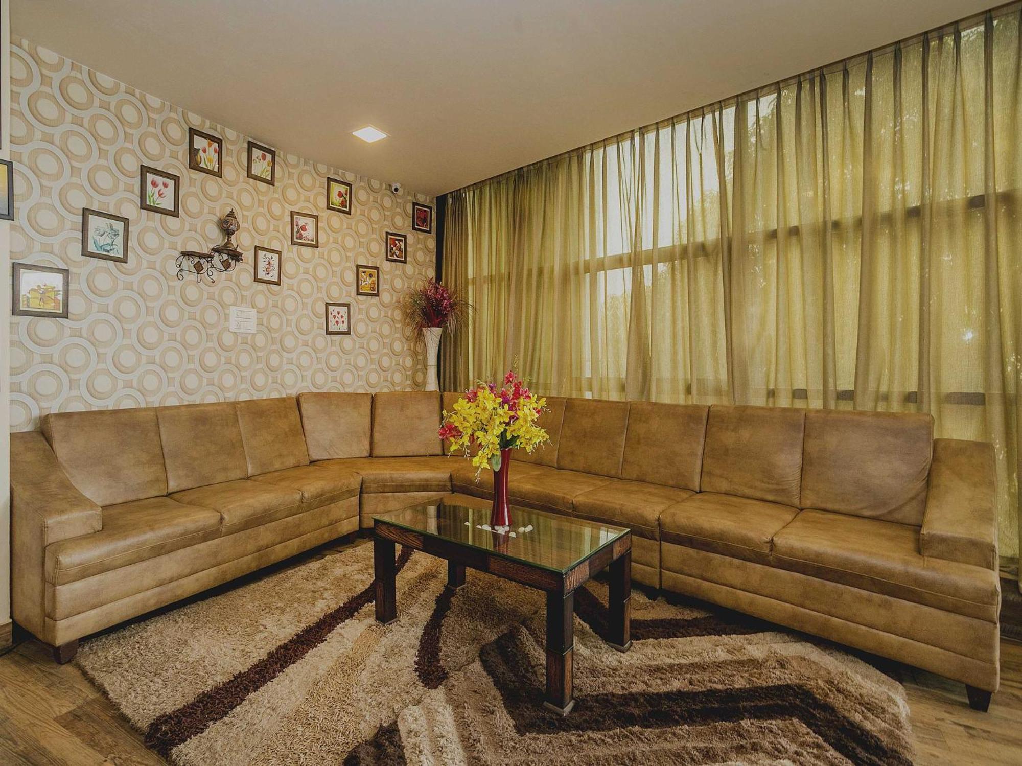 Super Collection O Indian Near Sitara Restaurant Hotel Bangalore