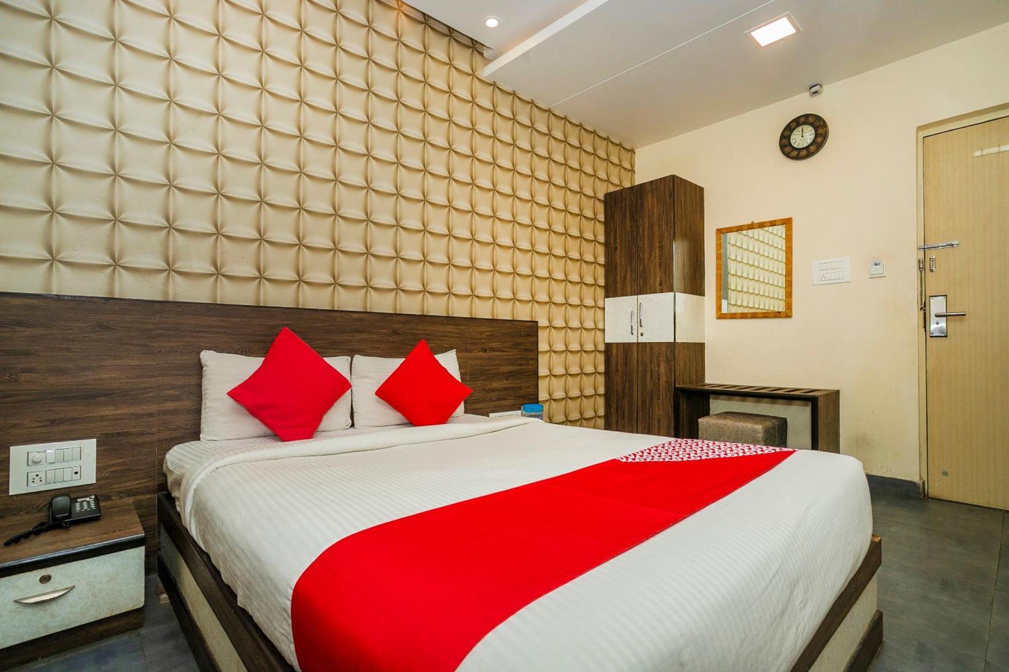 Super Collection O Indian Near Sitara Restaurant Hotel Bangalore