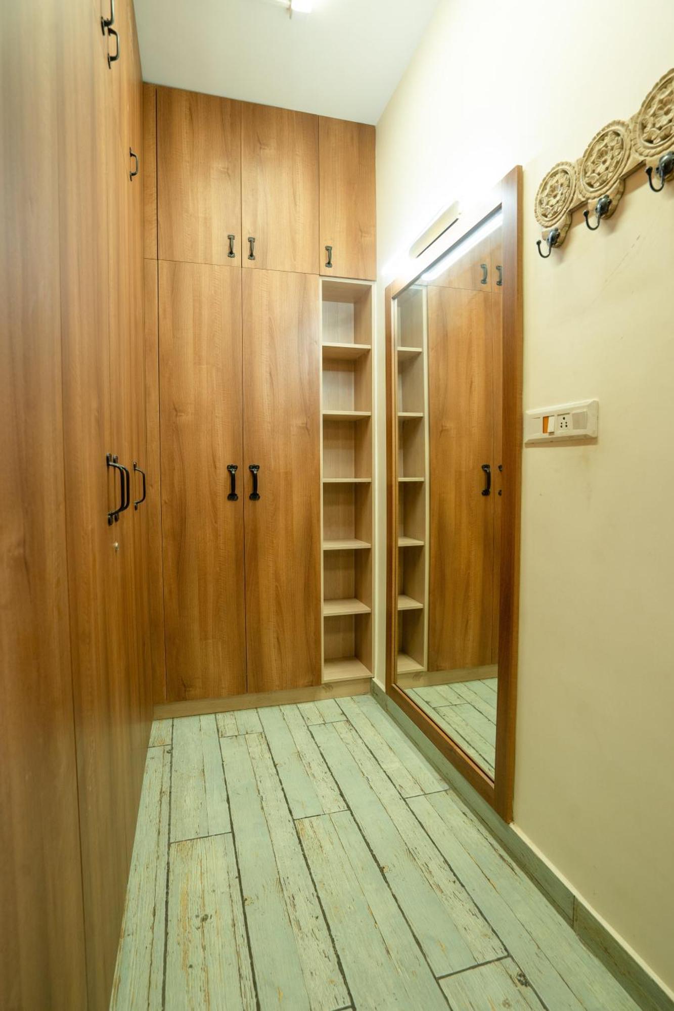 Apartment Luxury Vintage 3bhk Penthouse *
