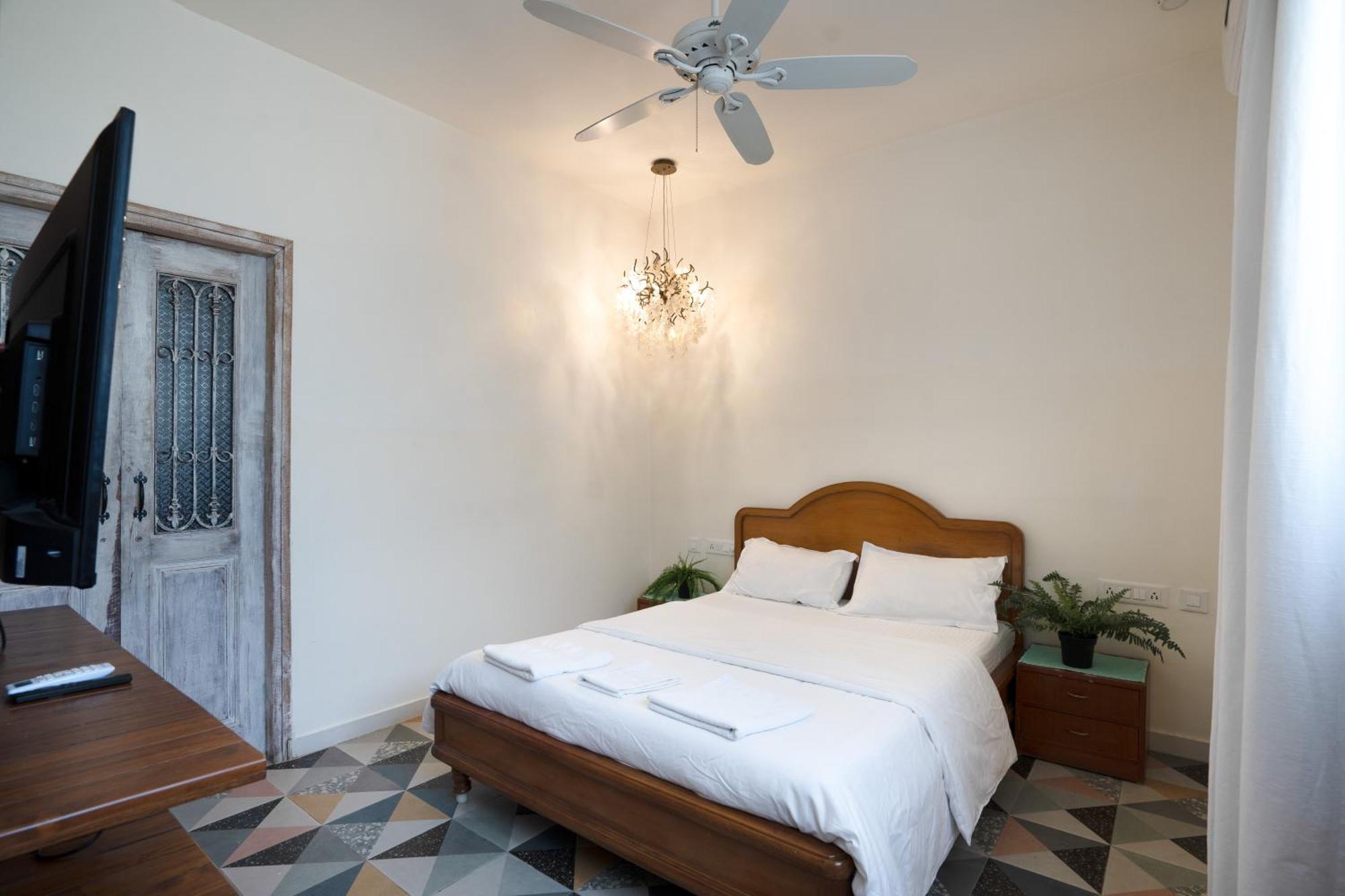 Apartment Luxury Vintage 3bhk Penthouse