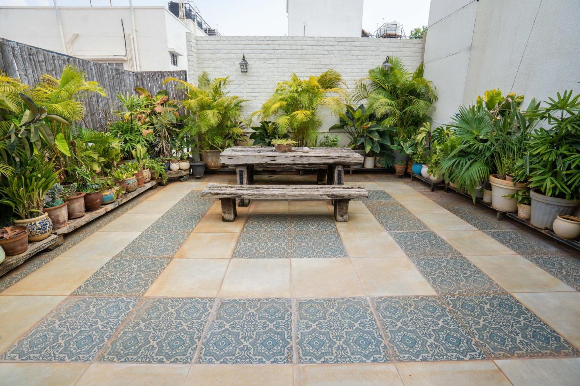 Luxury Vintage 3bhk Penthouse Apartment *