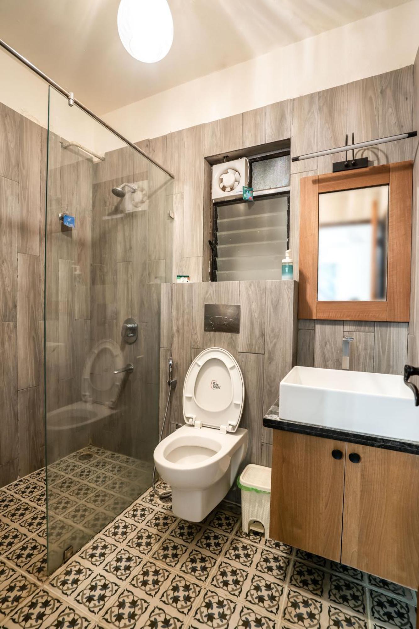 Luxury Vintage 3bhk Penthouse *