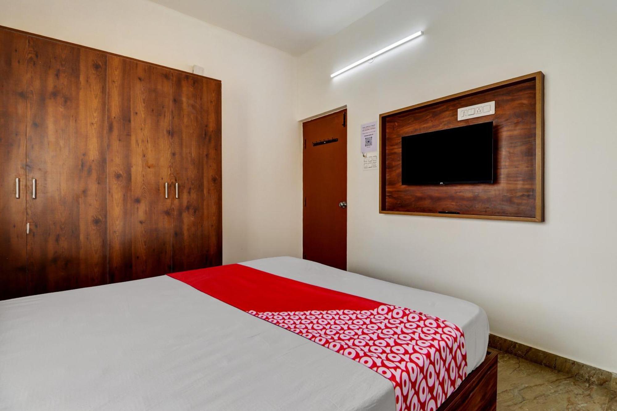 O Aishwarya Comfort Hotel