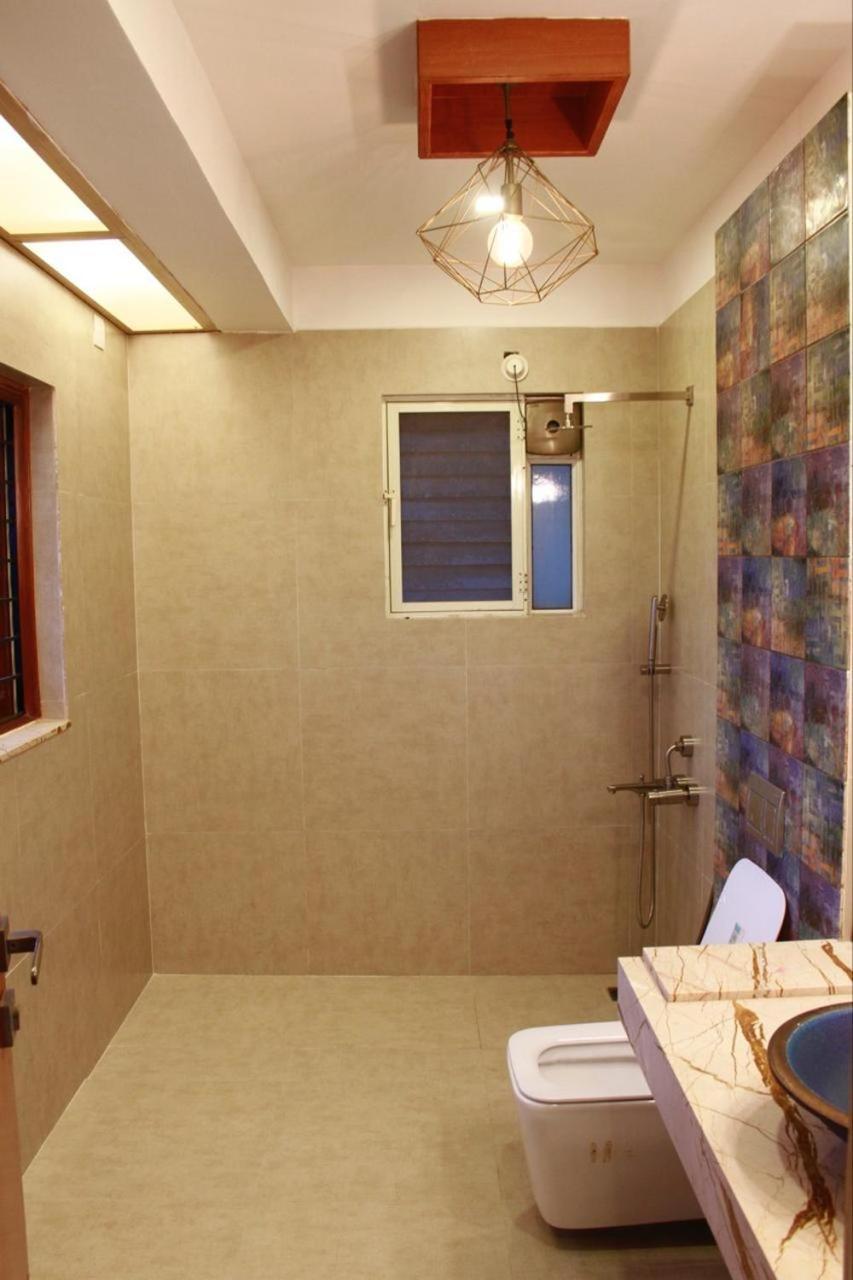 Aries Lakeview Penthouse *