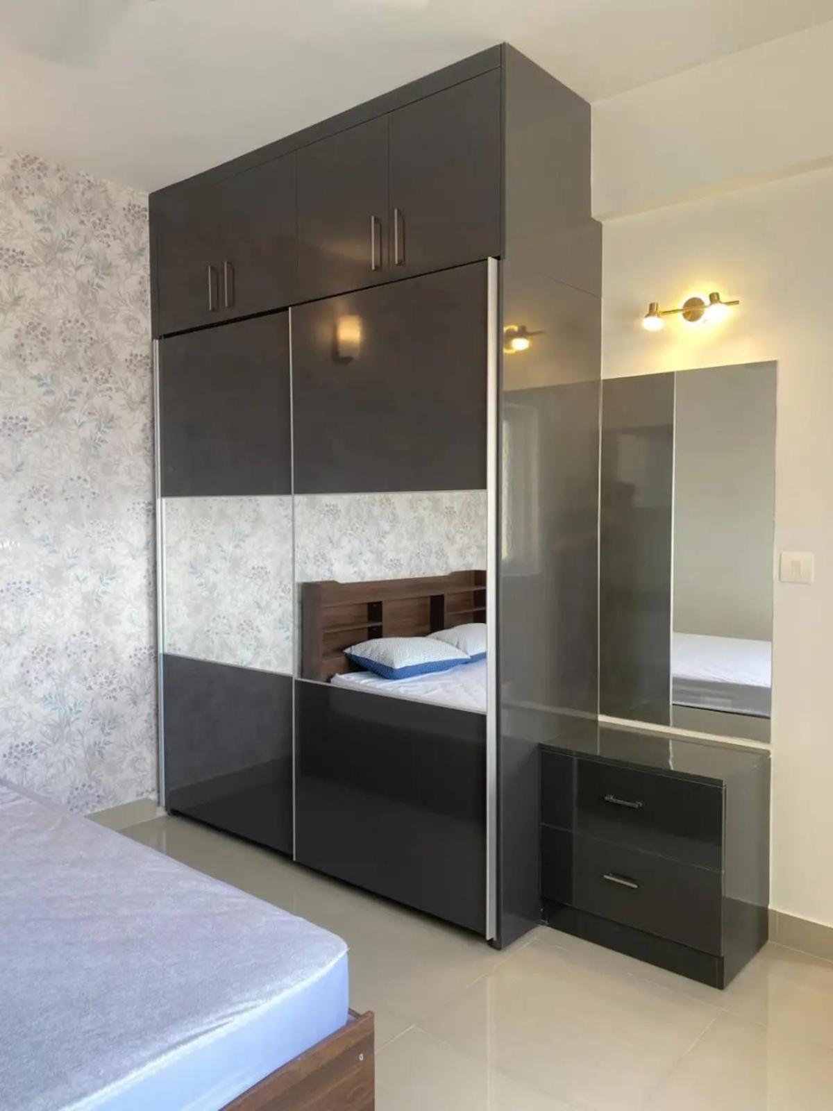 Deluxe 2bhk For Families- Opp Whitefield Metro Apartment *
