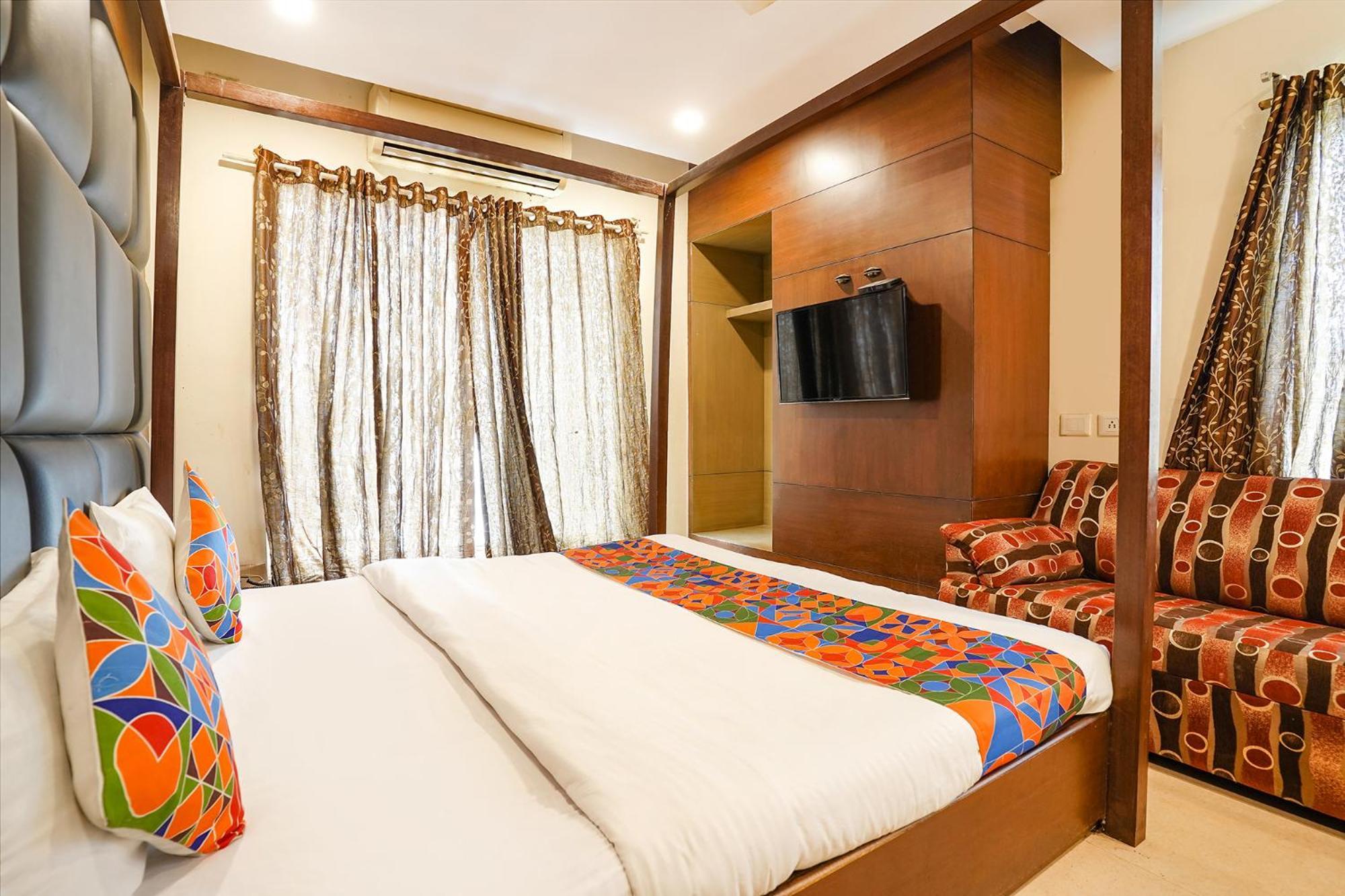 Fabexpress The Kings 10 Laxurious Hotel Bangalore