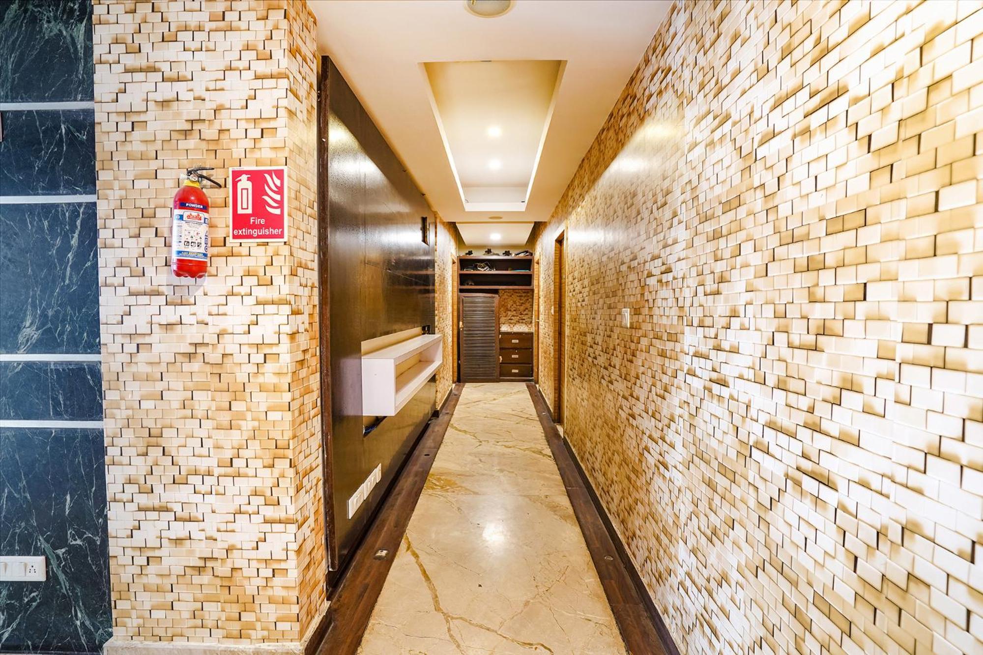 Hotel Fabexpress The Kings 10 Laxurious 3*