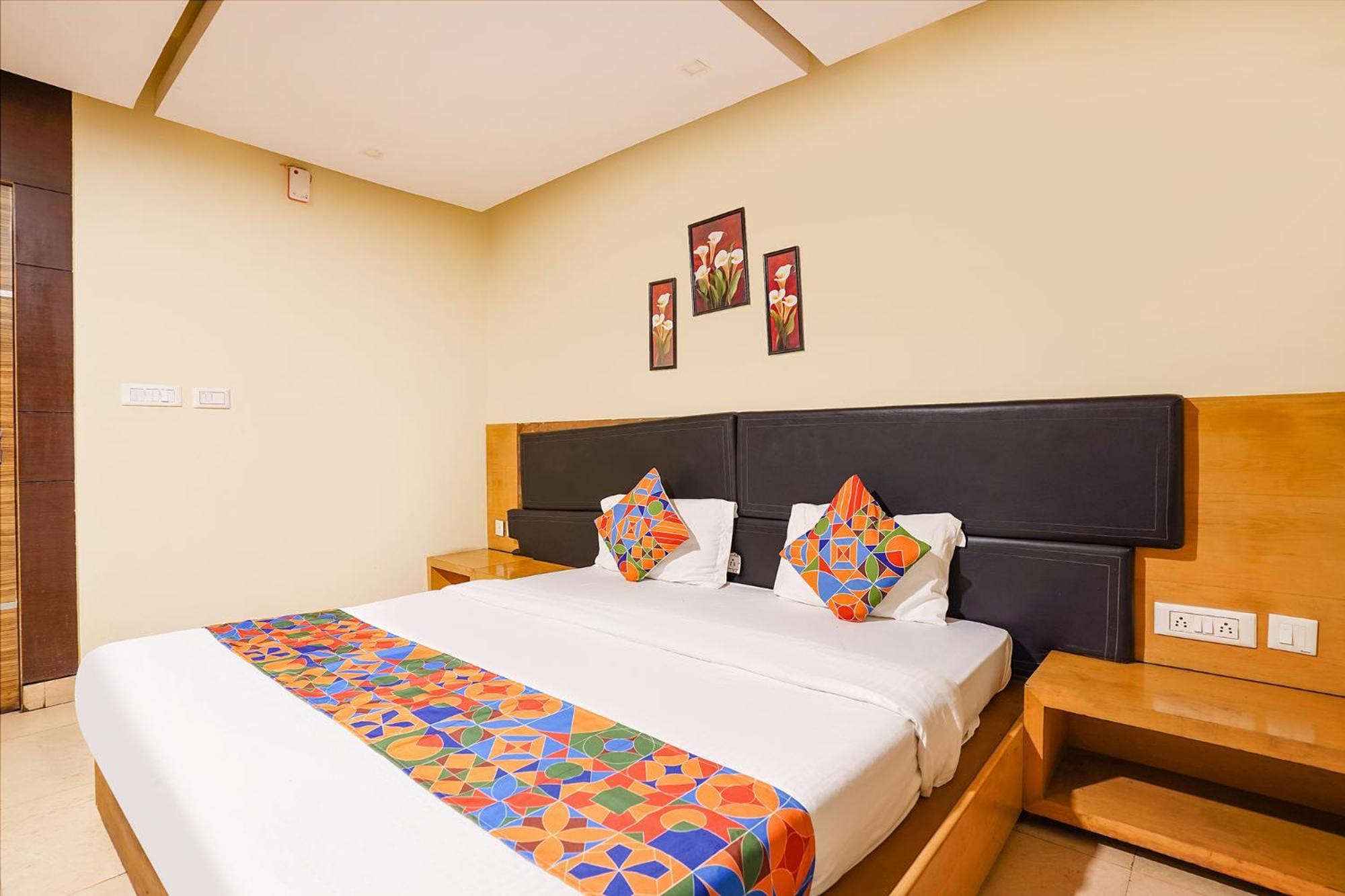 Fabexpress The Kings 10 Laxurious Hotel Bangalore