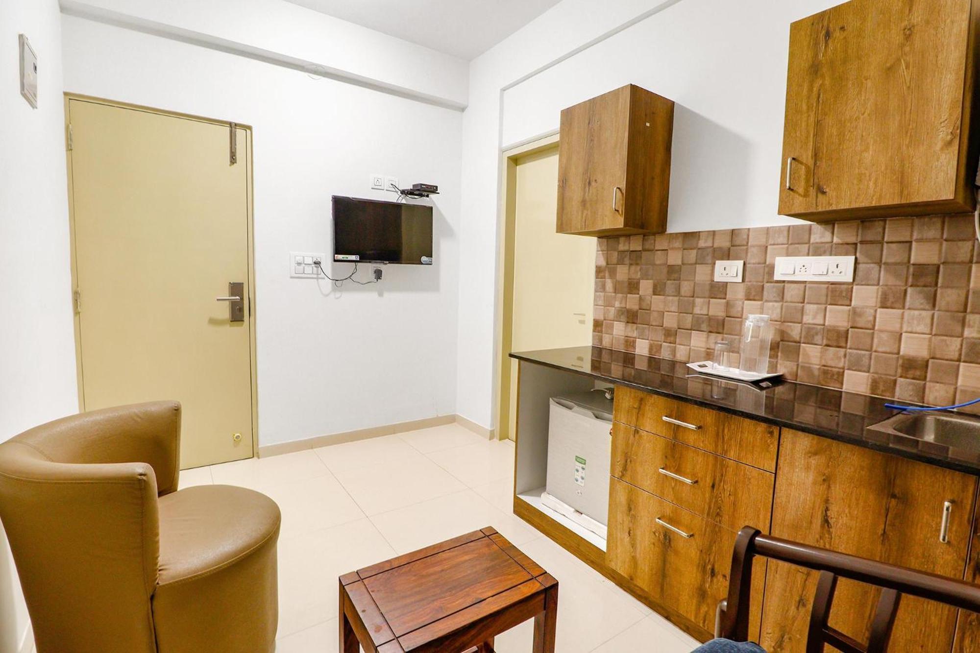 Fabhotel Royal Manyata 3*