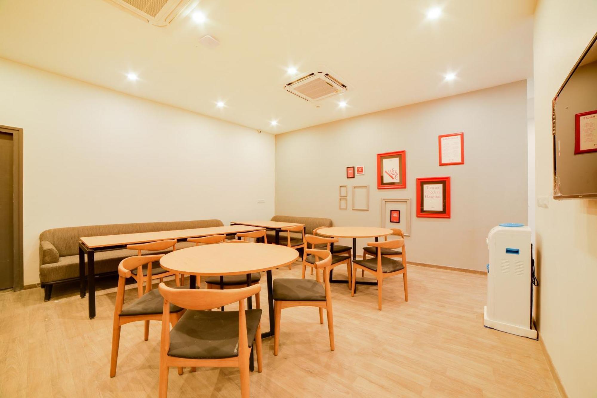 Super Townhouse Hosur Main Road Bommanahalli Near Gopalan Innovation Mall Bangalore