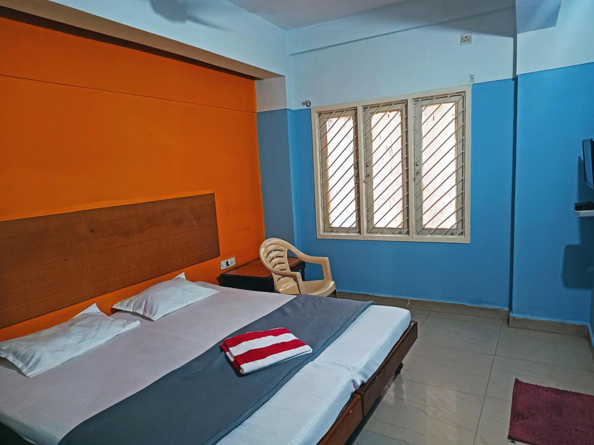 Hotel Kashyap Basaveshwara Nagar