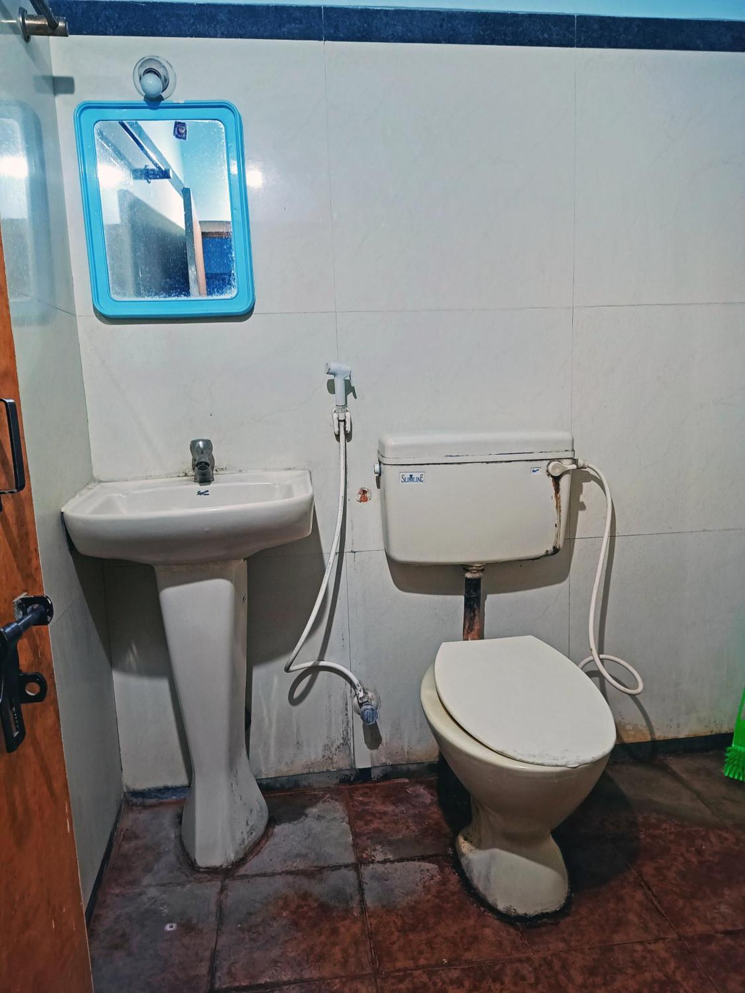 Kashyap Basaveshwara Nagar Hotel *