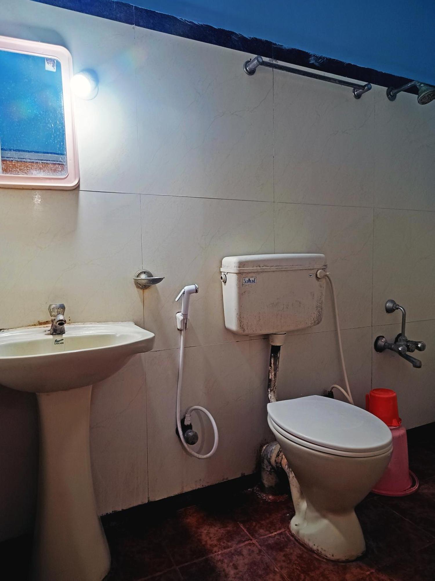 Hotel Kashyap Basaveshwara Nagar *