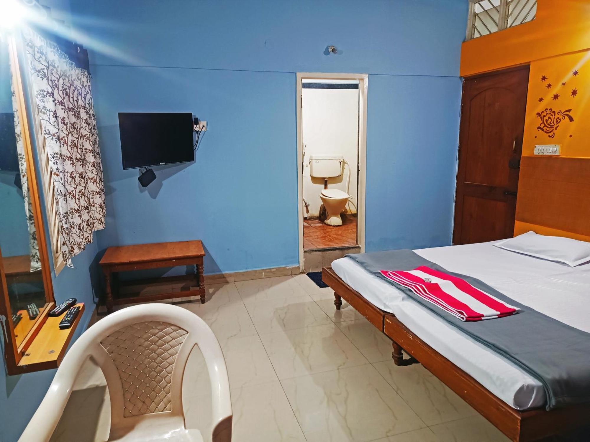 Kashyap Basaveshwara Nagar Hotel *