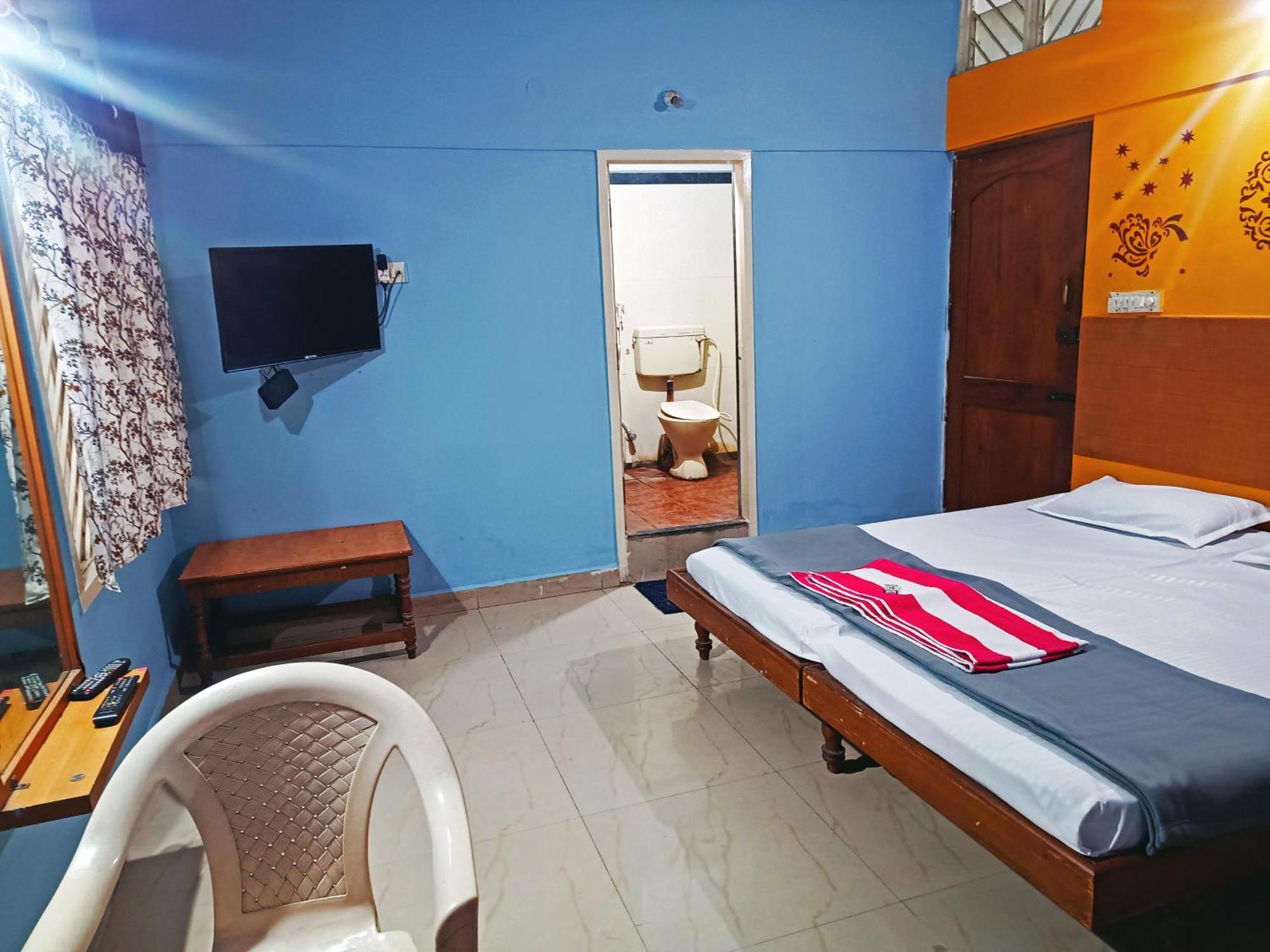 Kashyap Basaveshwara Nagar Hotel *