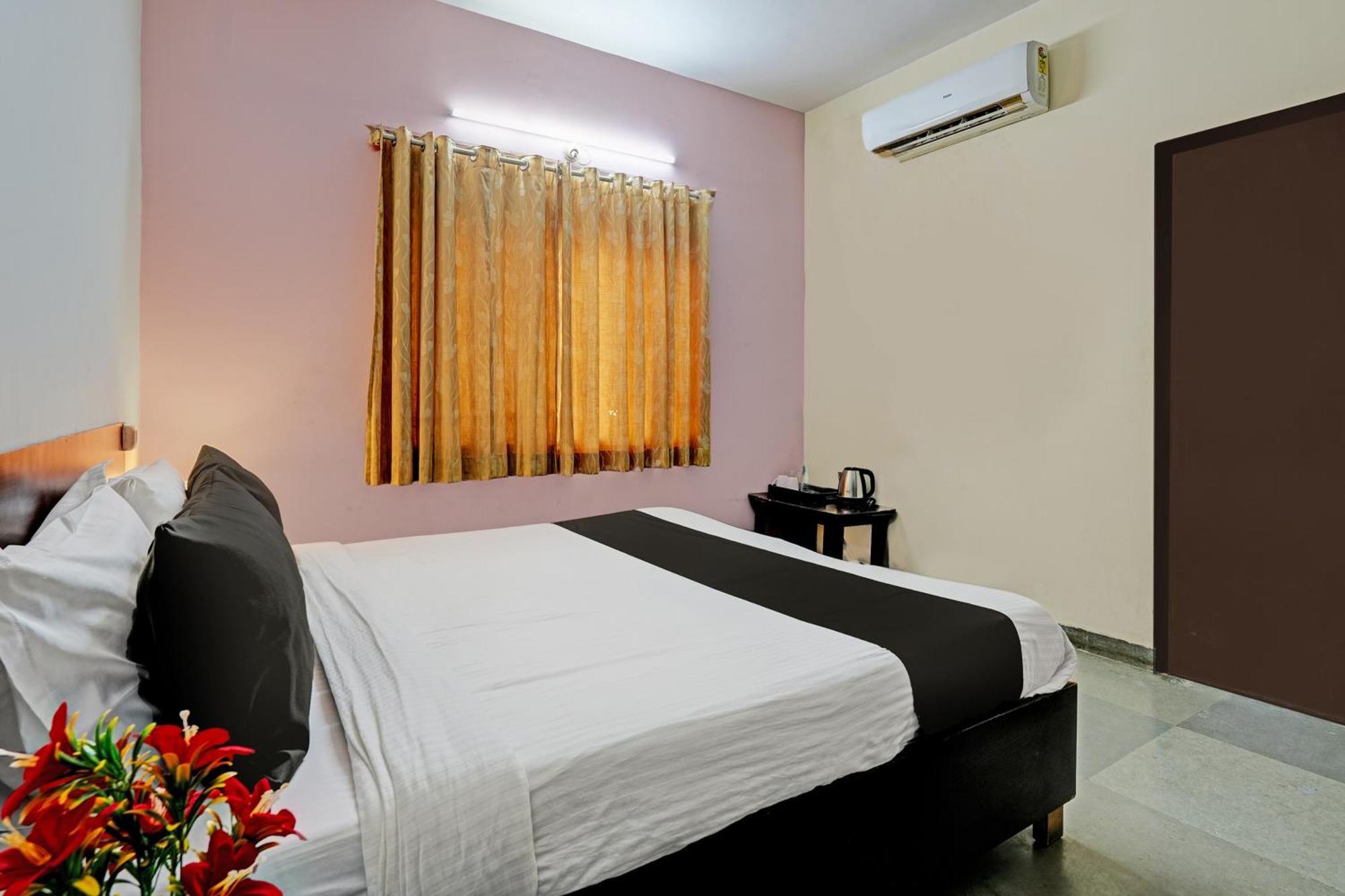 O Skylark Service Hotel