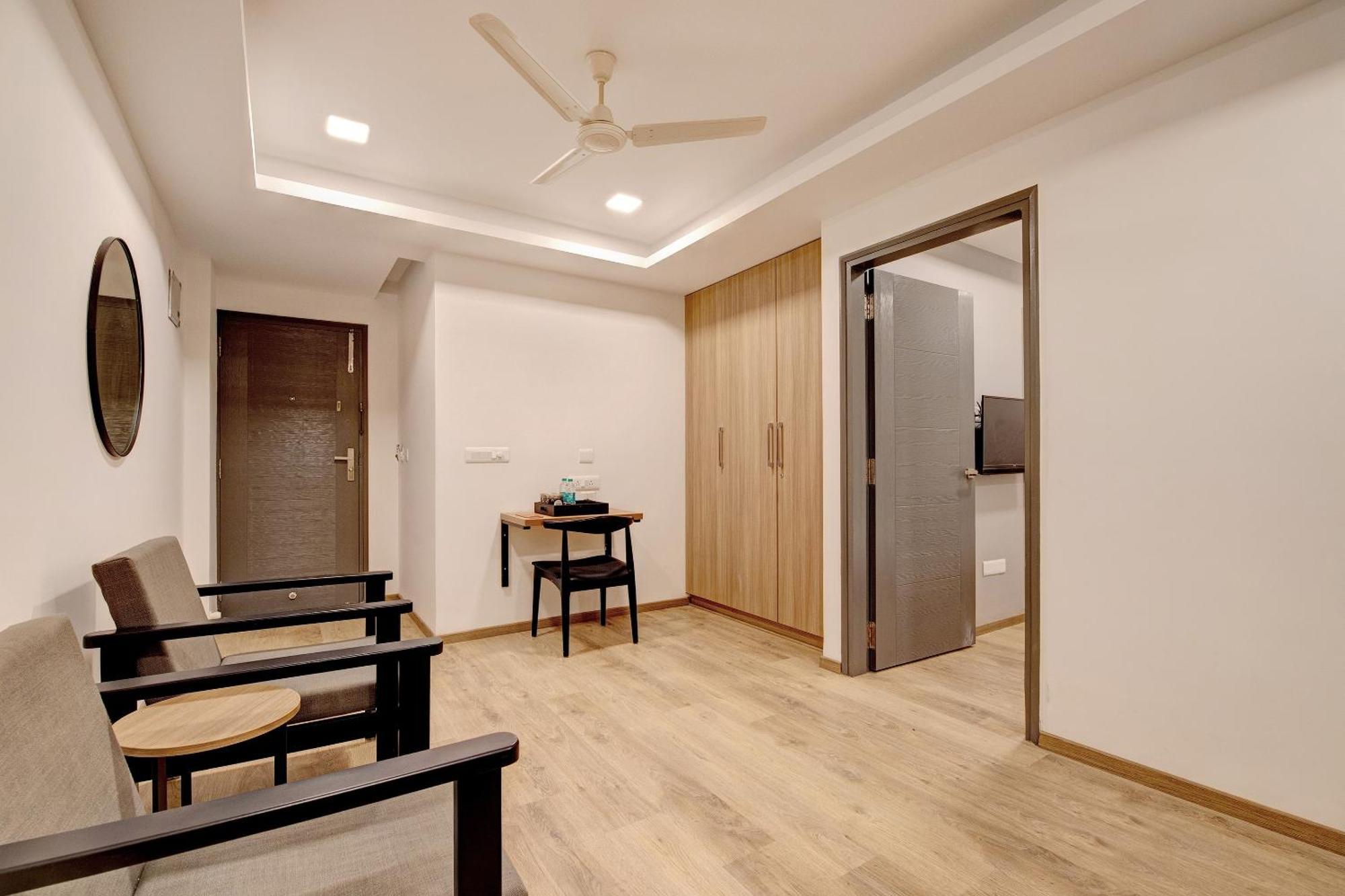 Townhouse Siri Residency Hotel