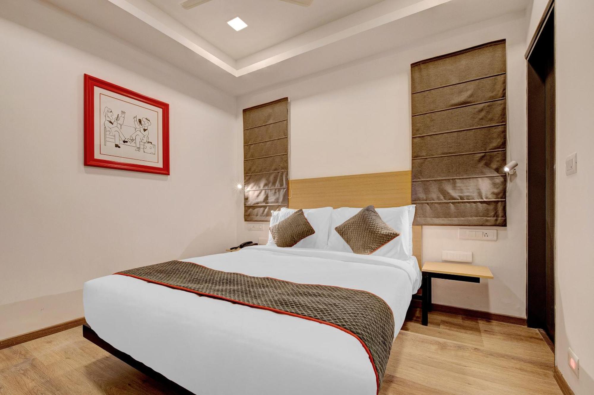 Townhouse Siri Residency Hotel