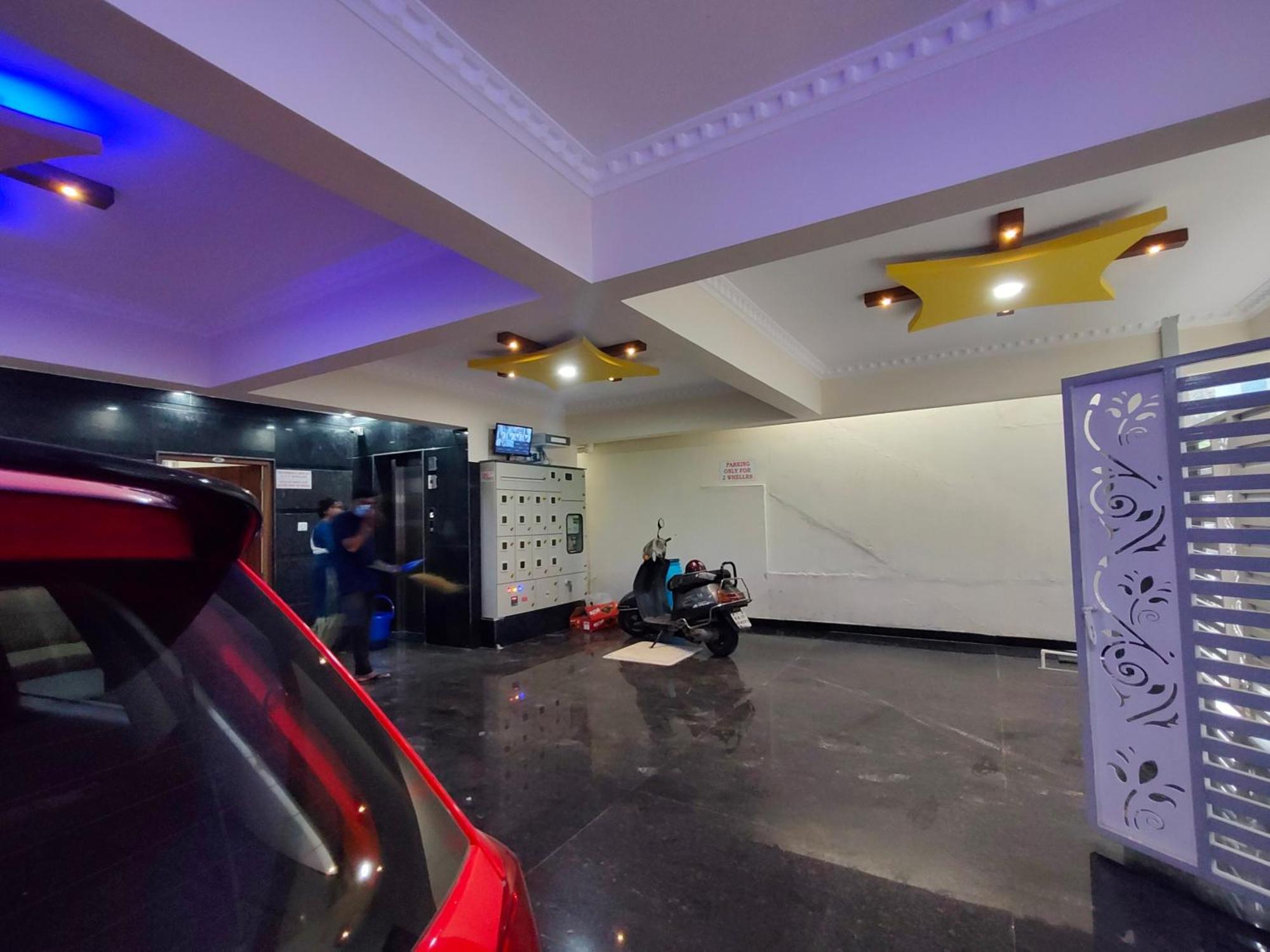 The Cave Lakeside Luxe * Bangalore