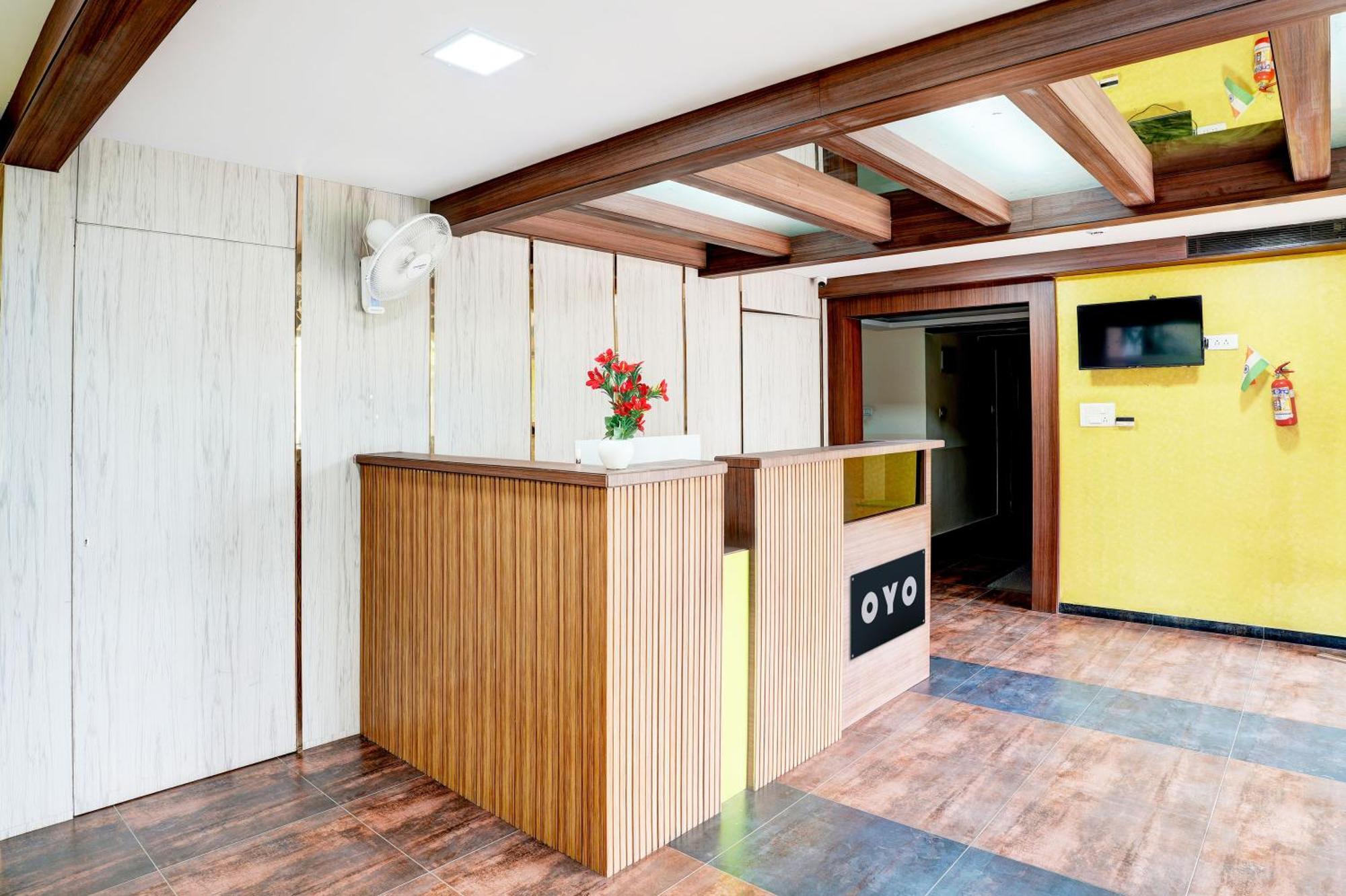 Hotel O Apple Tree 3*
