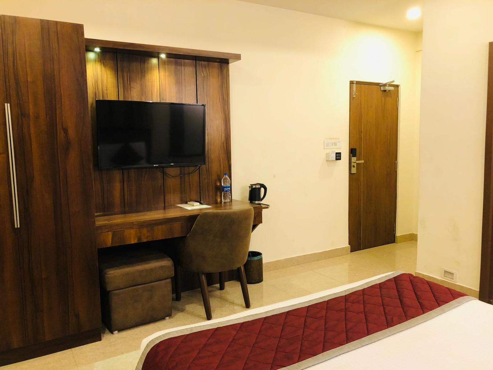 Coastal Grand Cassa Times - Electronic City Hotel 3*