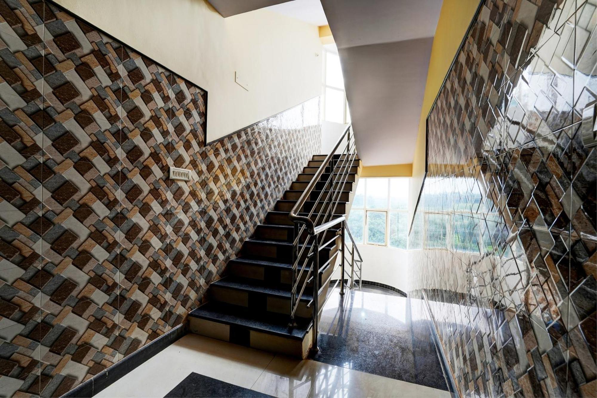 Hotel O Sd 4*