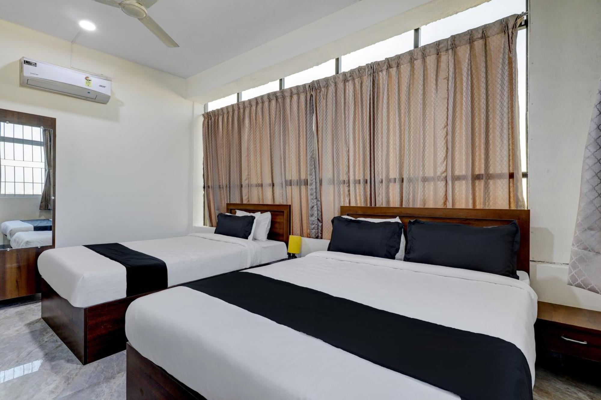 O Cheluva Residency Hotel 2*