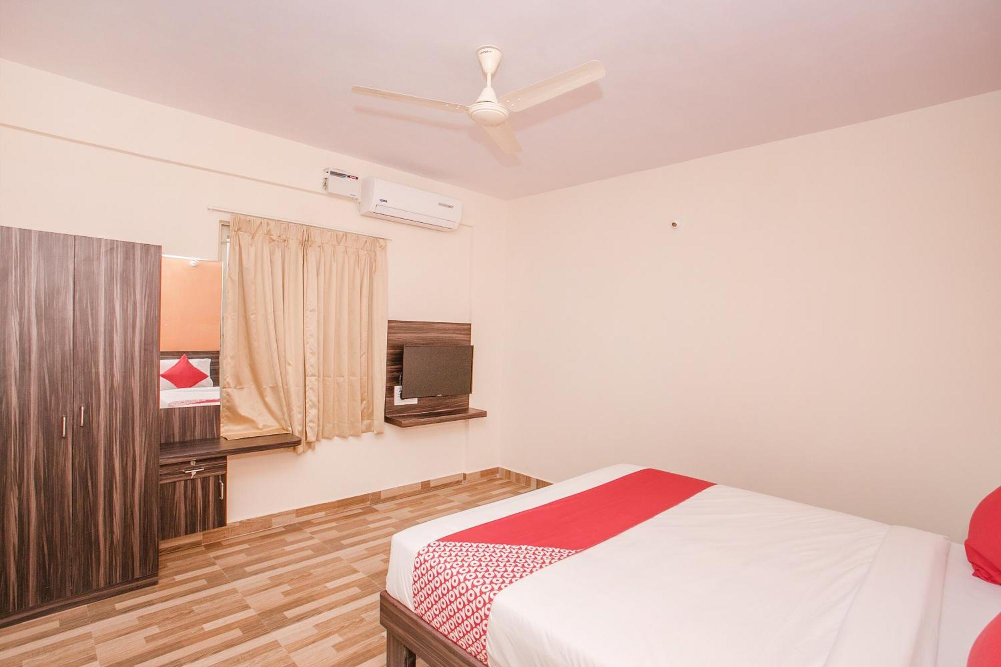 O Pmr Near Ascendas Park Square Mall 3*