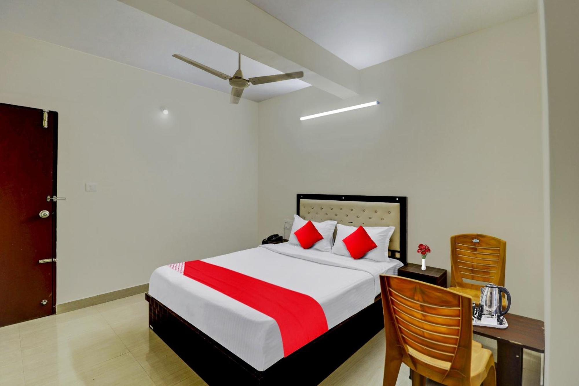 O Golden Paradise Hotel 3*