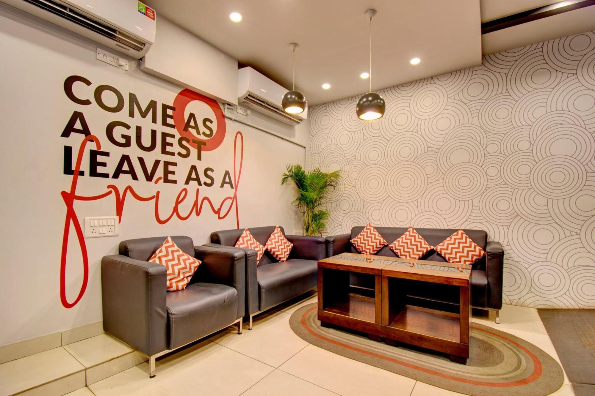 Super Townhouse Ulsoor 4* Bangalore