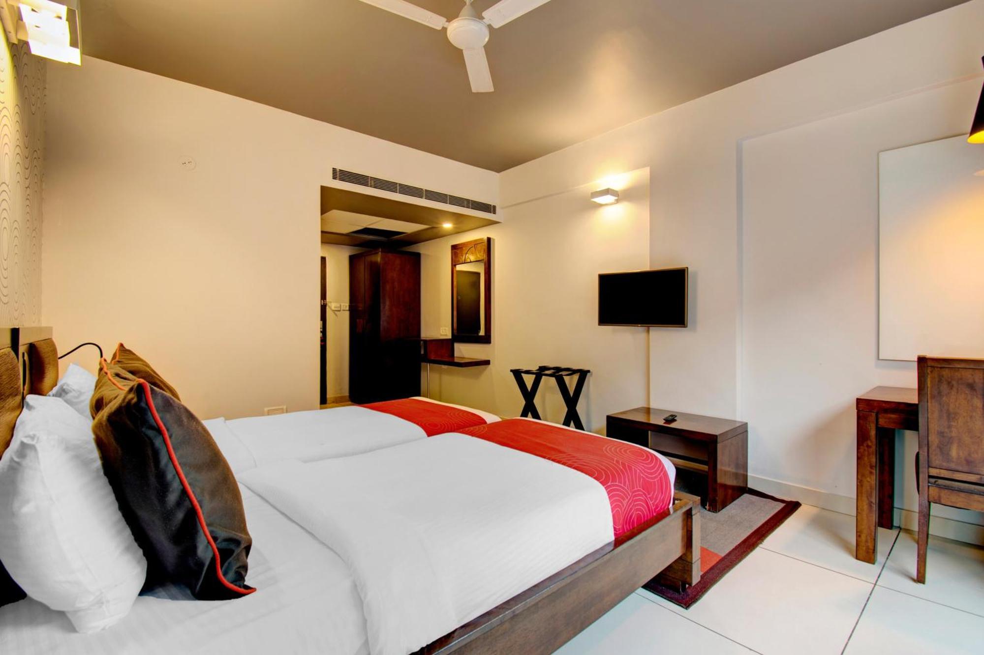 Super Townhouse Ulsoor 4* Bangalore