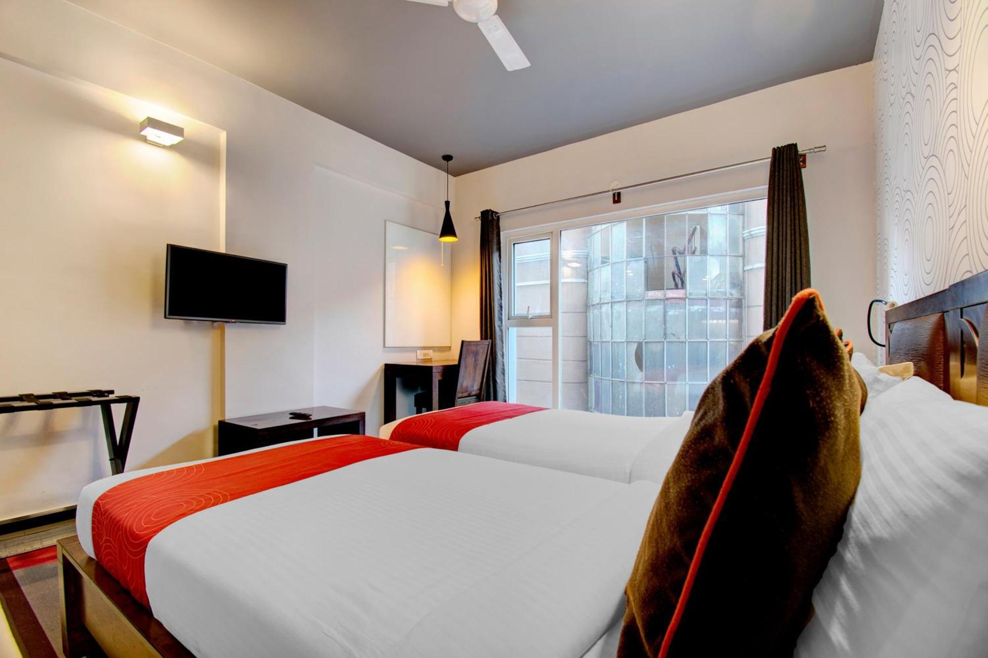 Super Townhouse Ulsoor 4*