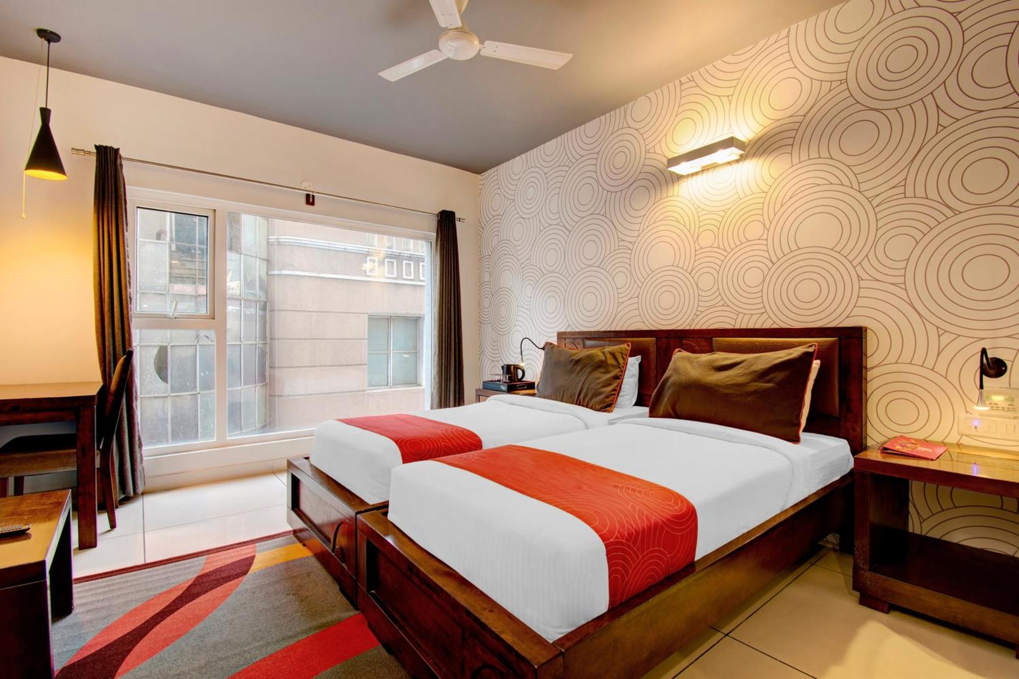 Super Townhouse Ulsoor Hotel 4*