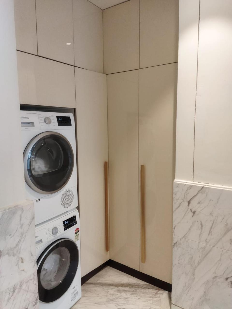 Apartment At Leela Residencies. *
