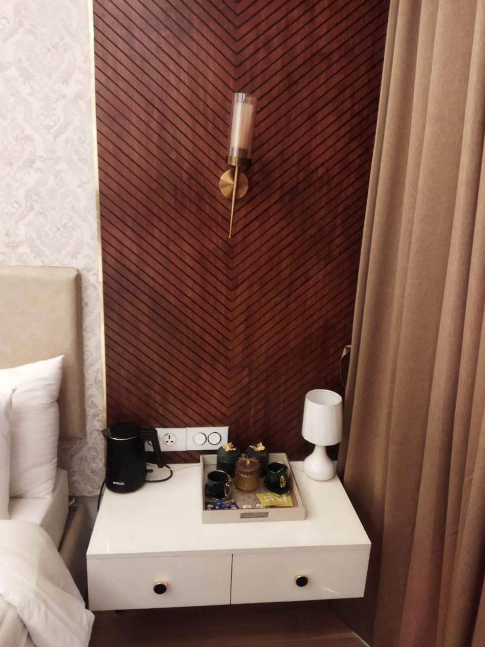 Apartment At Leela Residencies.
