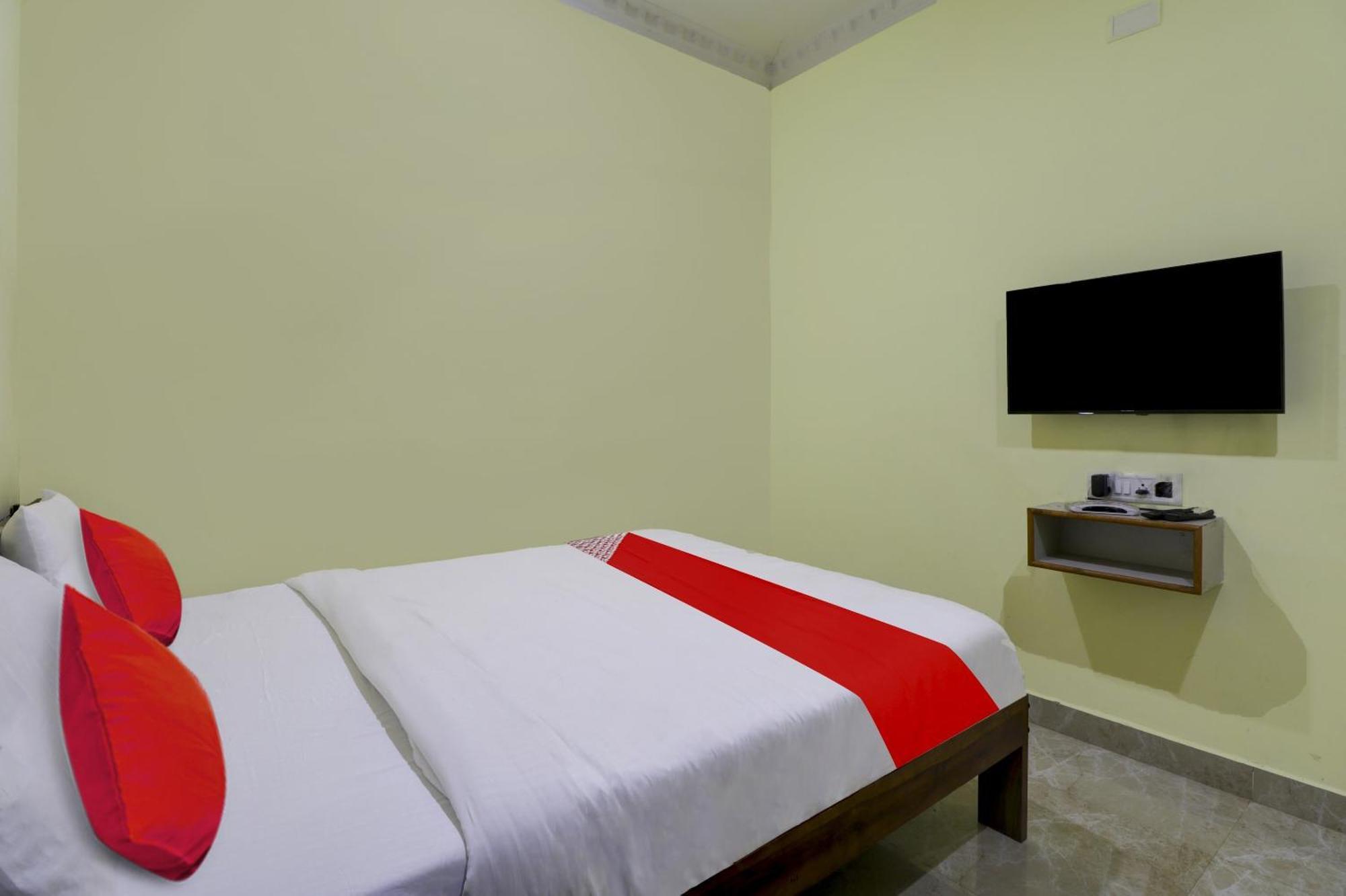 O Royal Comfort Near Cubbon Park 4* Bangalore