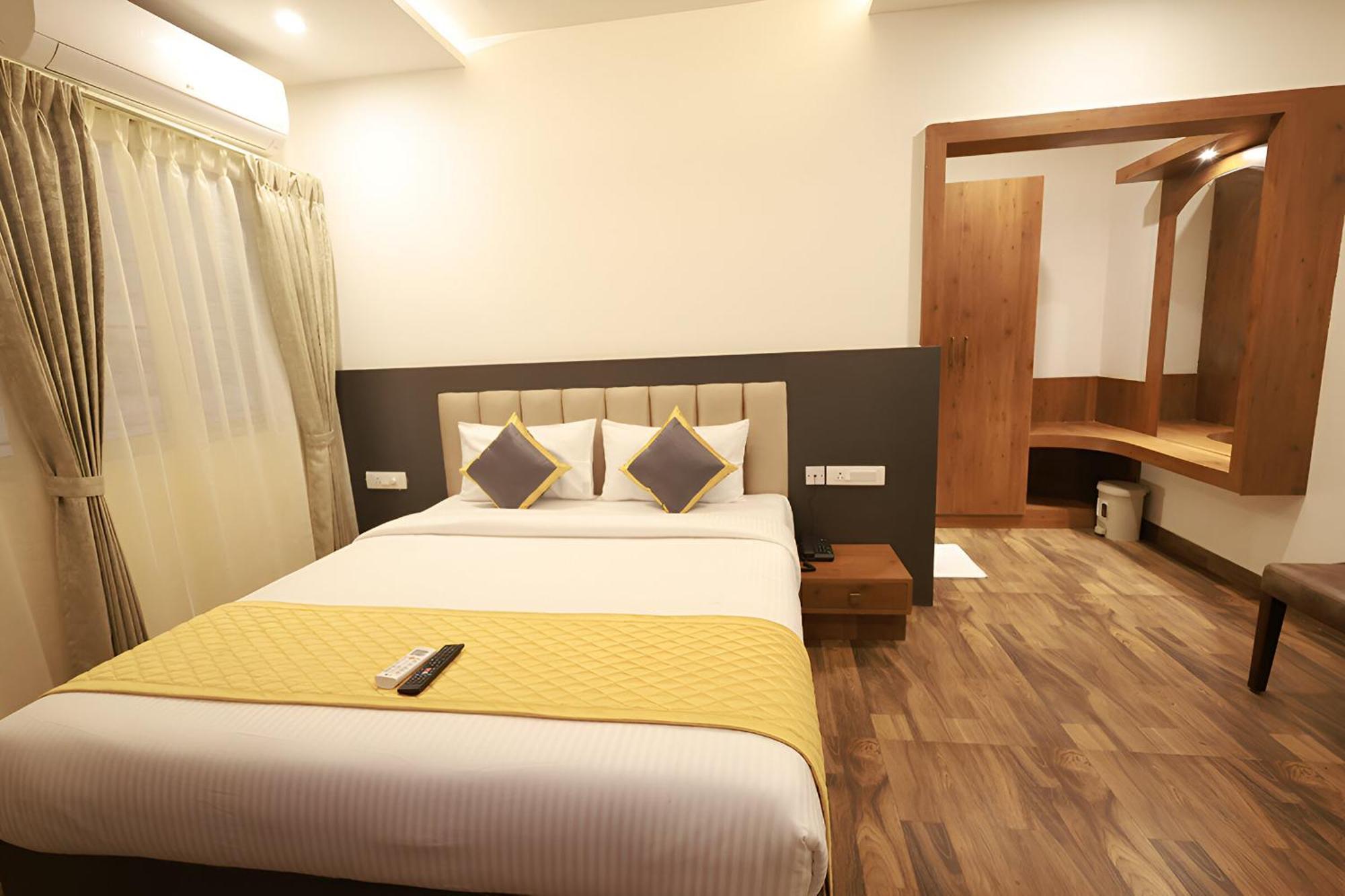 Hotel Pph Living Rajathagiri Palace Premium Bangalore