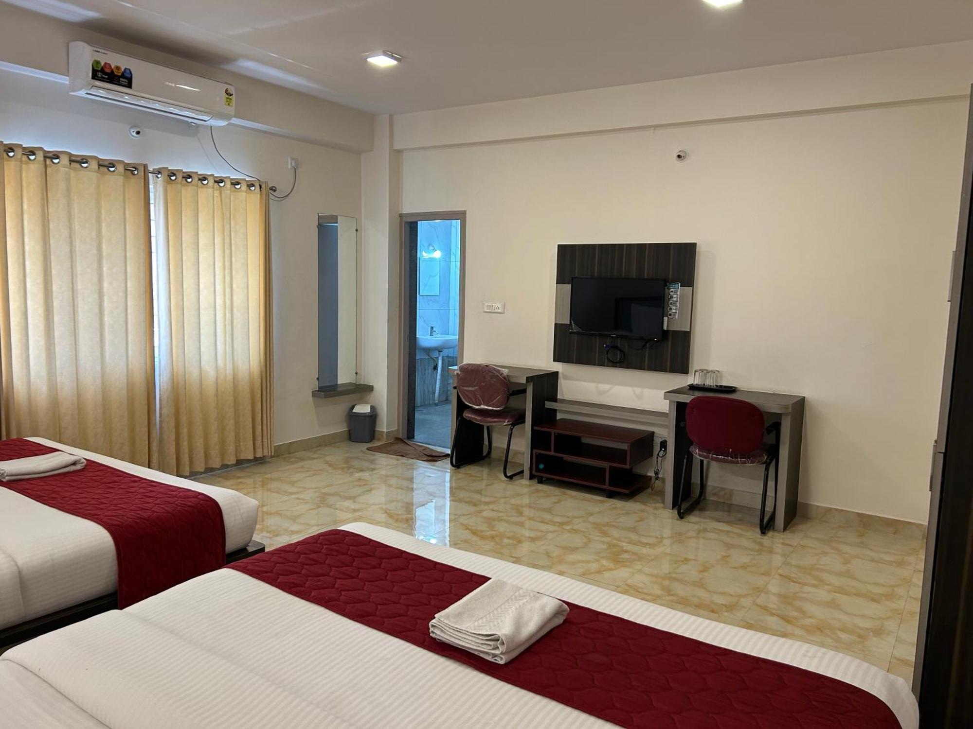 M S Comforts Hotel