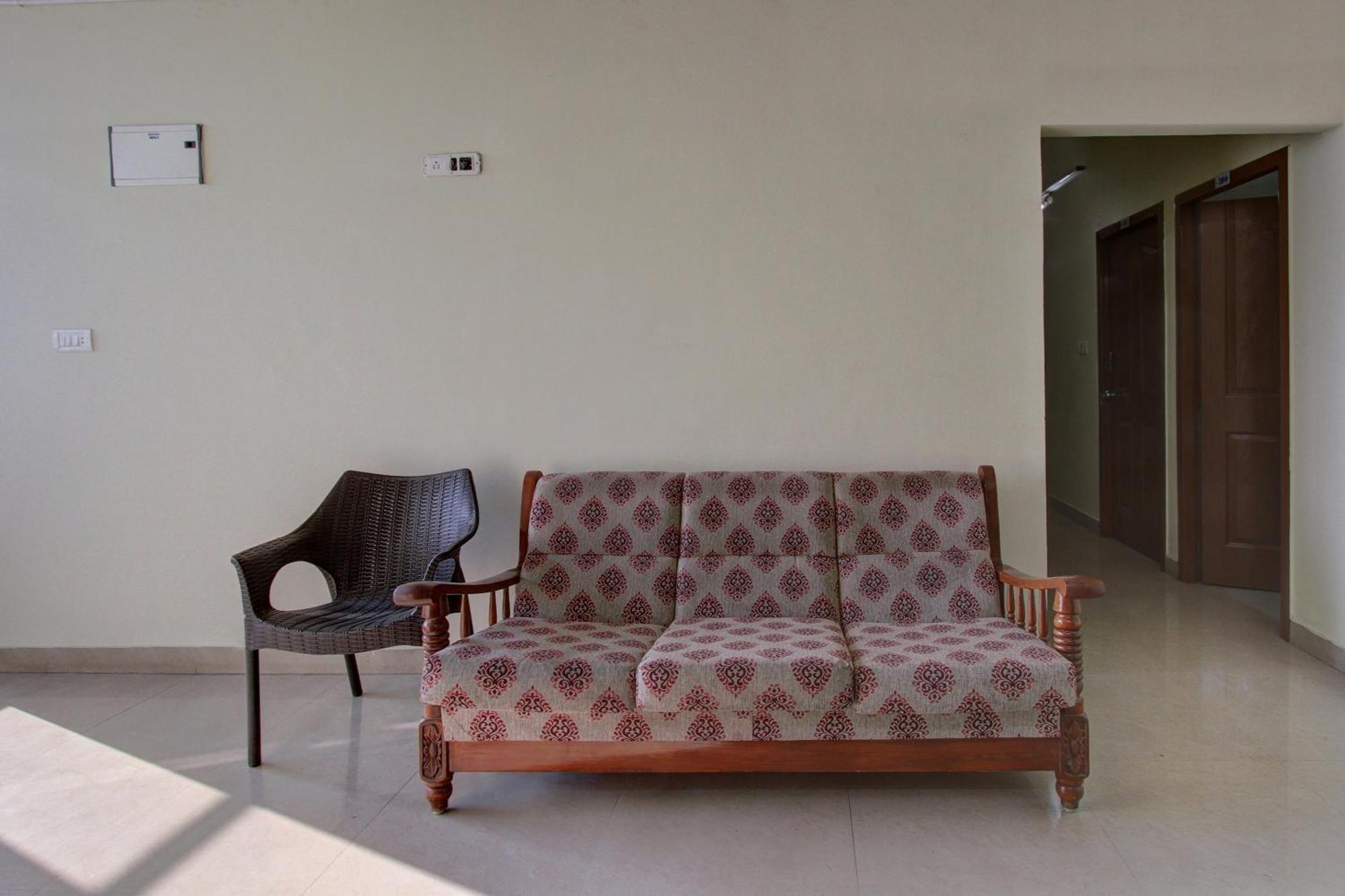 Hotel O Sri Sai Comforts Near Kengeri Bus Terminal Metro Station