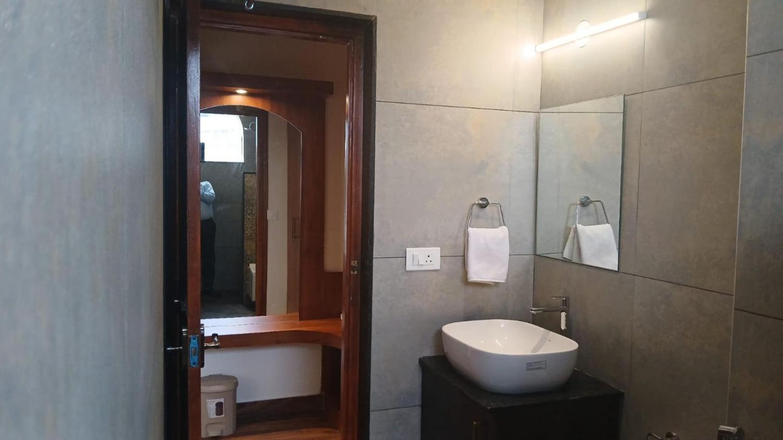 Pph Living Rajathagiri Palace Premium 3* Bangalore