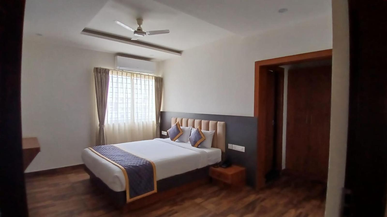 Pph Living Rajathagiri Palace Premium Hotel Bangalore