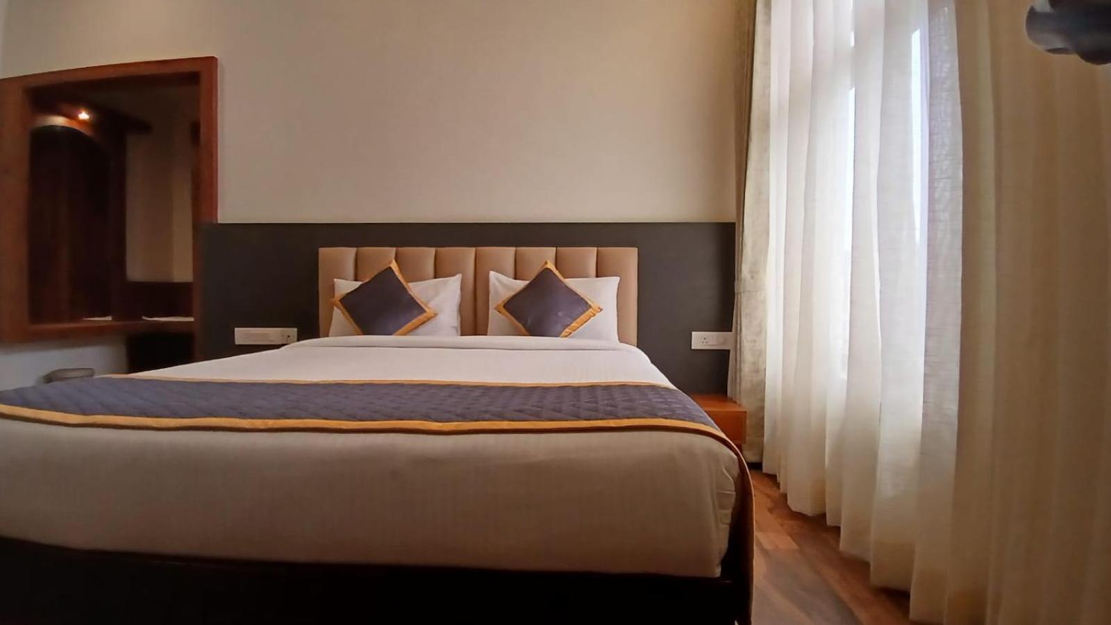 Hotel Pph Living Rajathagiri Palace Premium