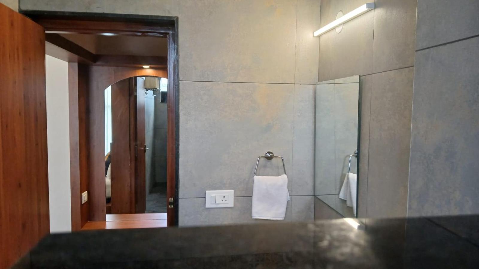 Pph Living Rajathagiri Palace Premium