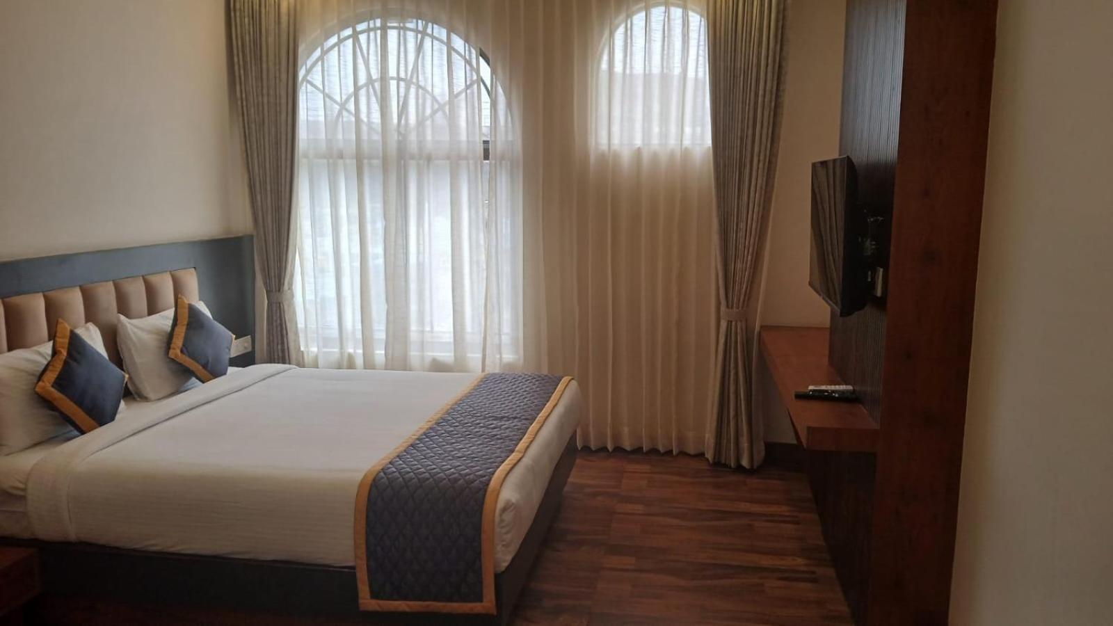 Hotel Pph Living Rajathagiri Palace Premium 3*