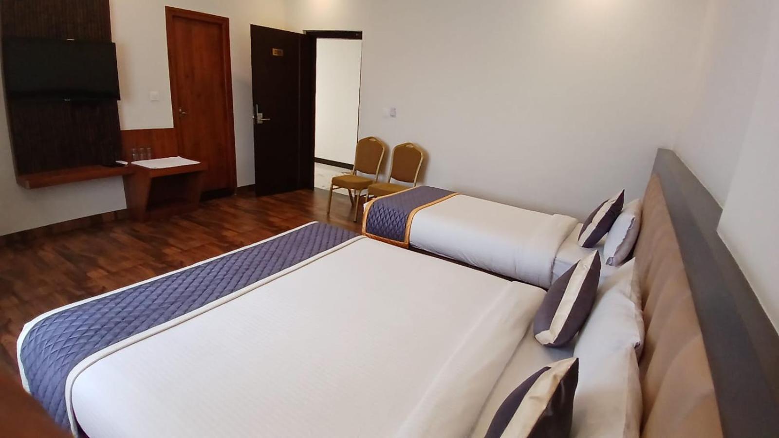 Pph Living Rajathagiri Palace Premium Hotel 3*