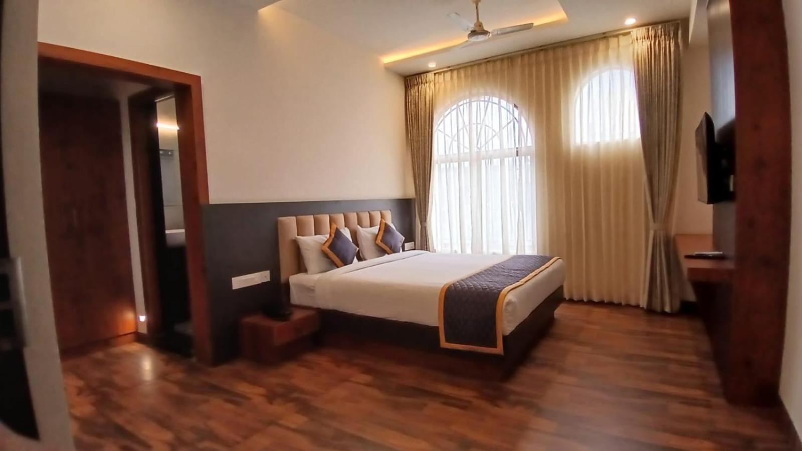 Pph Living Rajathagiri Palace Premium Hotel Bangalore